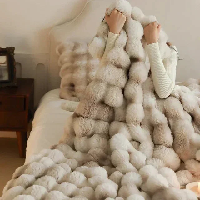 Skanto | Bærbar Fluffy Tekstil av Imitert Pels - VeluLuxe