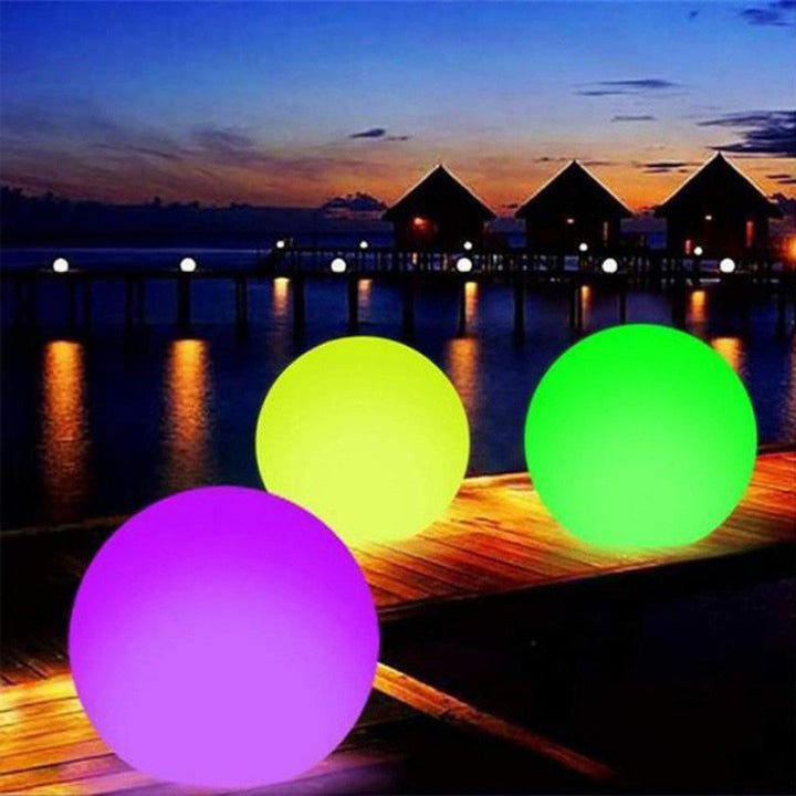 Skanto | 16 farger lysende vannball LED-lampe