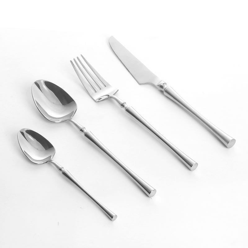 Skanto | Klassisk Rustfritt Stålsett med Elegante Håndtak