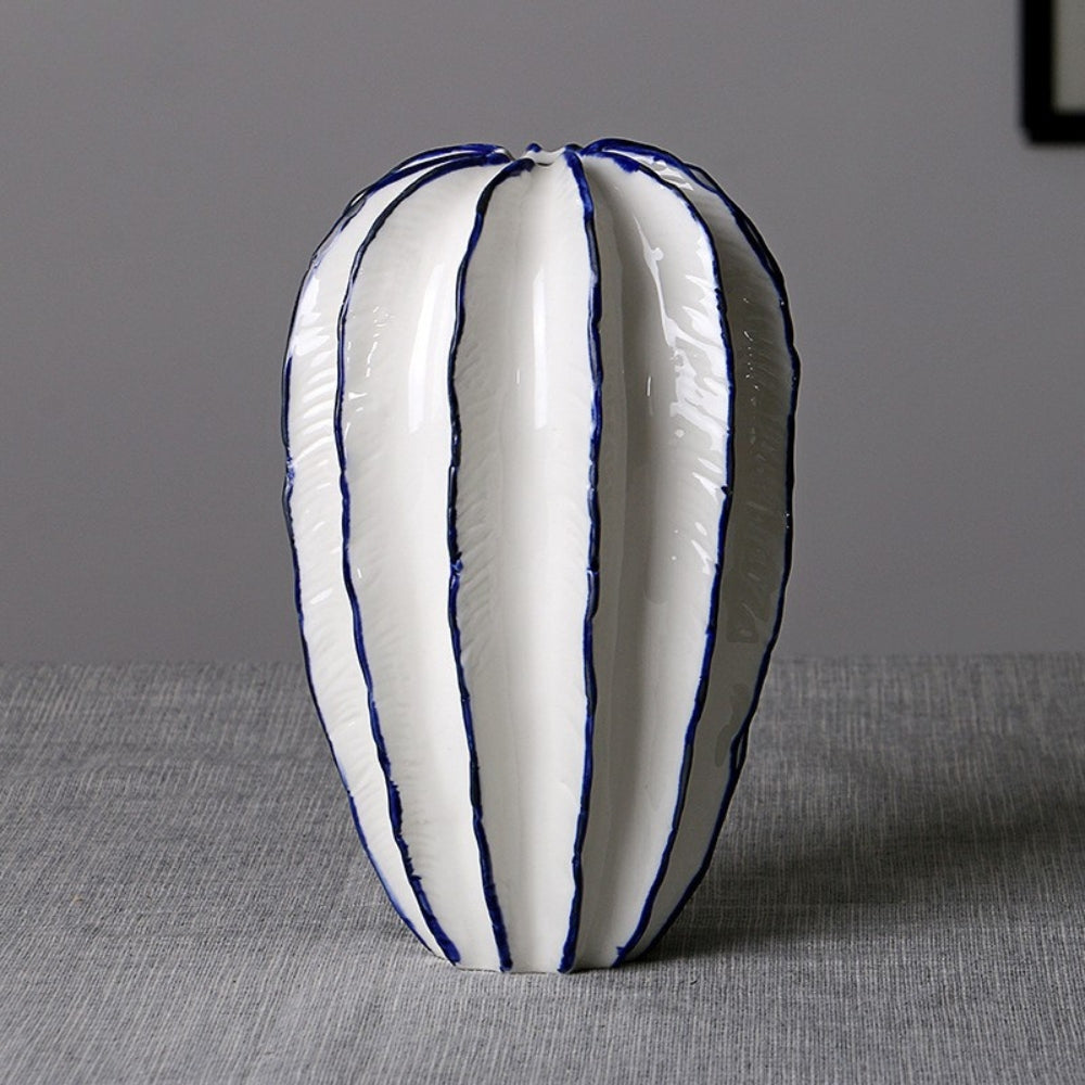 Skanto | Star Fruit Inspired Ceramic Vase