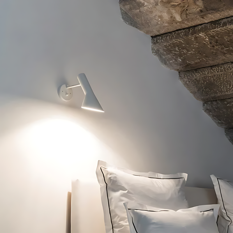 Tideless Vintage Vegglampe for Klassisk Eleganse | Skanto