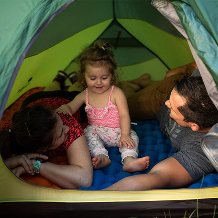 Campingteppe med luftmadrass | Skanto