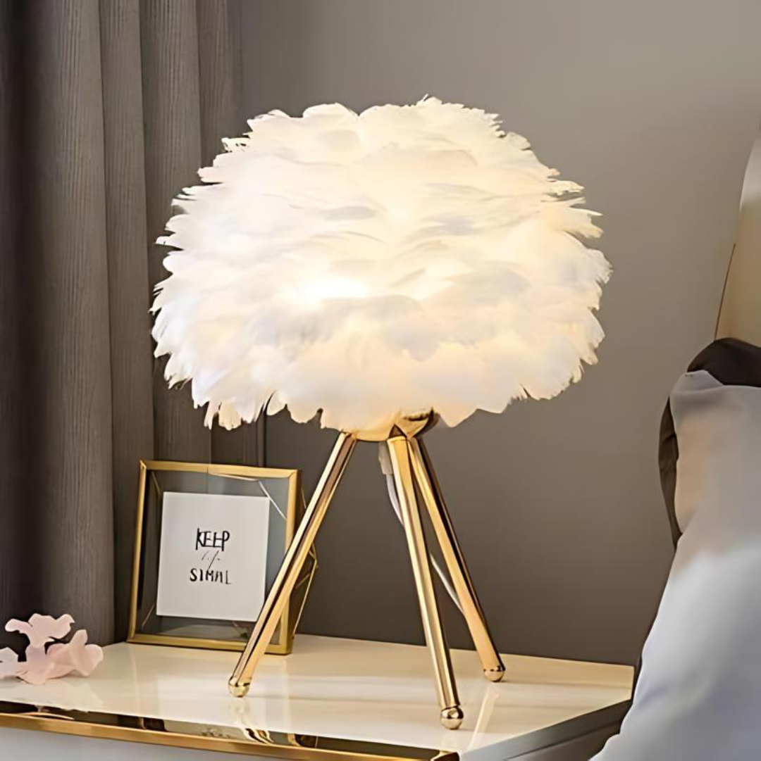 Skanto | Luksus Bordlampe med Myke Fjær