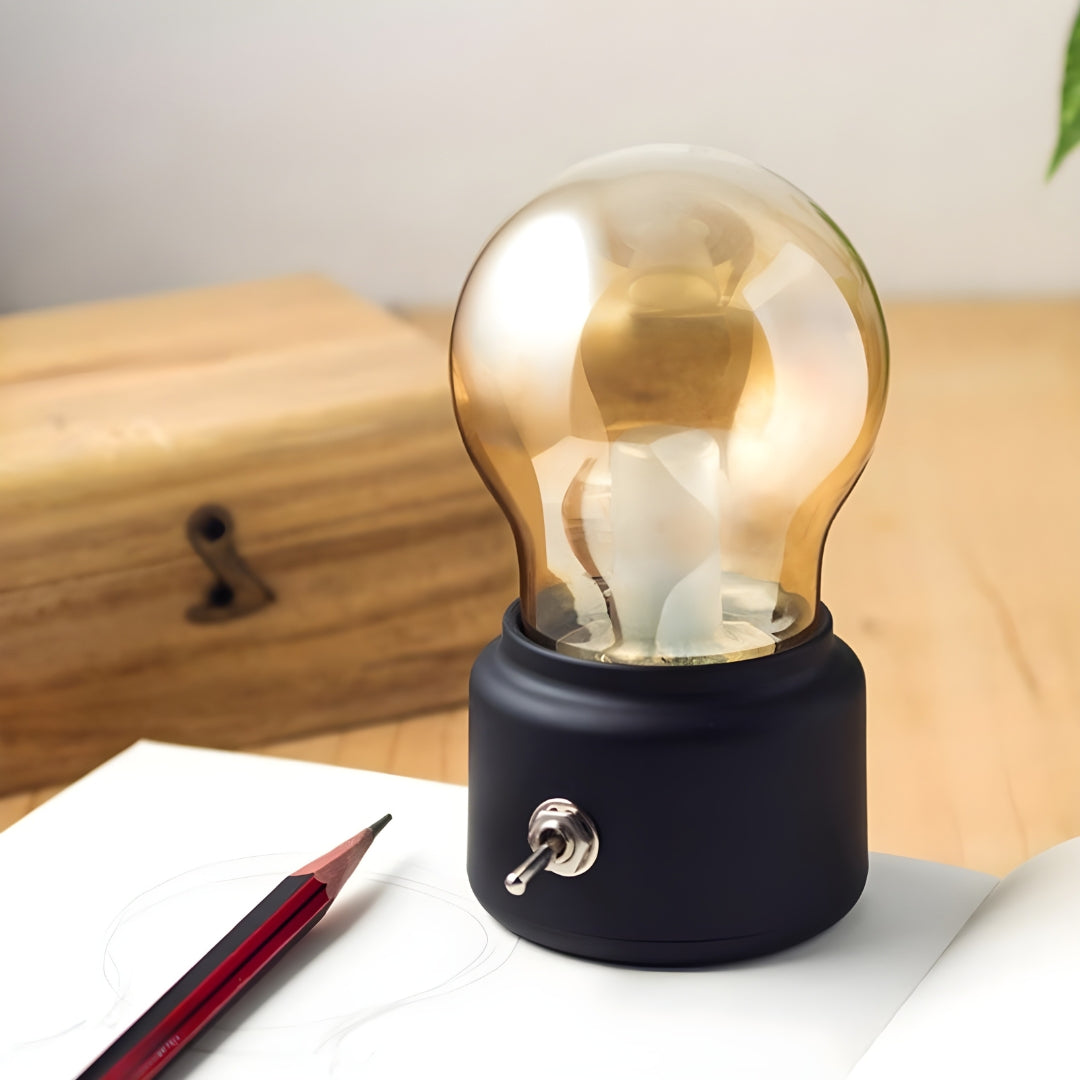 Skanto | Bærbar Retro Bordlampe - LumiRetro