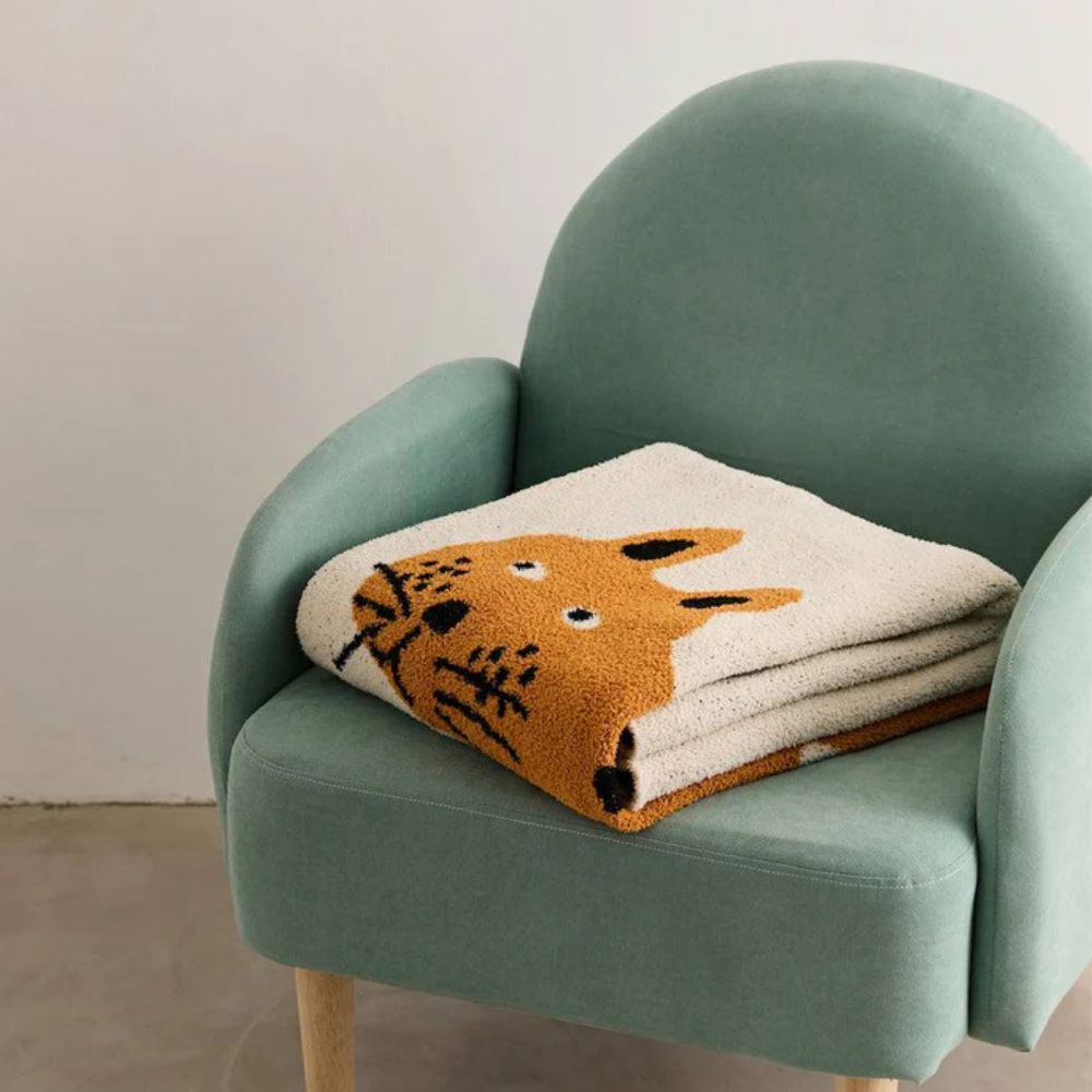 Skanto | Wild Paws Cozy Blanket