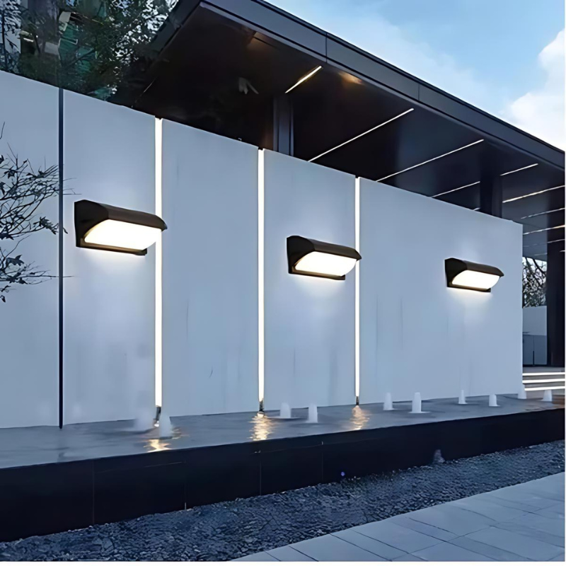 Utendørs LED bevegelsessensor lys med IP65 beskyttelse og energieffektiv design | Skanto