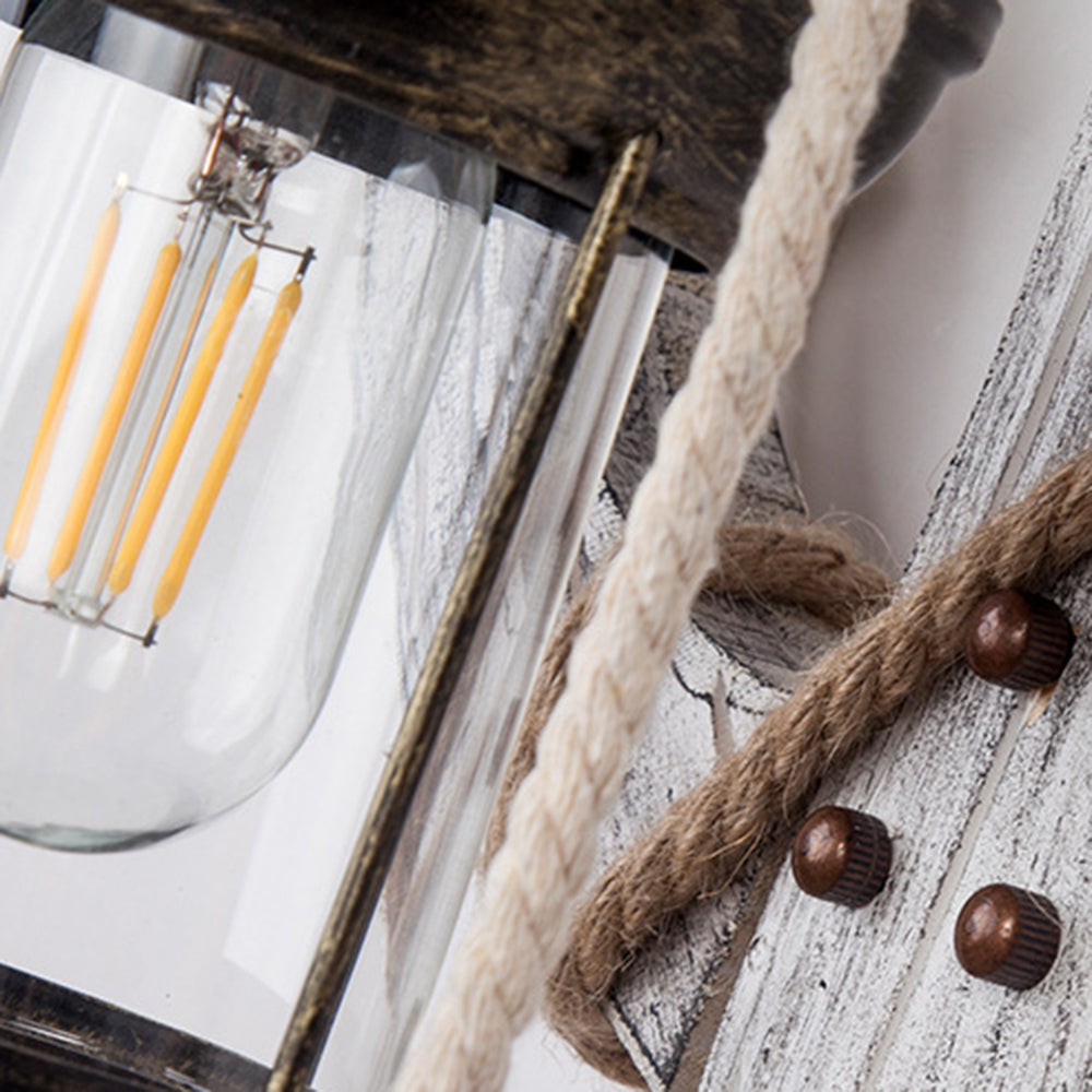 Rustikk tremarina vegglampe med lantern Skanto