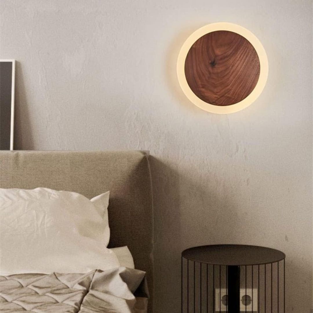 Skanto | Skandinavisk Tre LED Vegglampe
