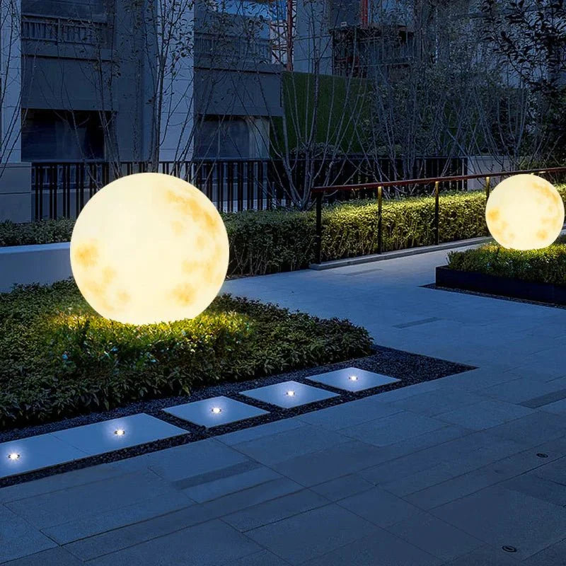 Magical Moonlight Garden Lamp - LunaGlow | Skanto