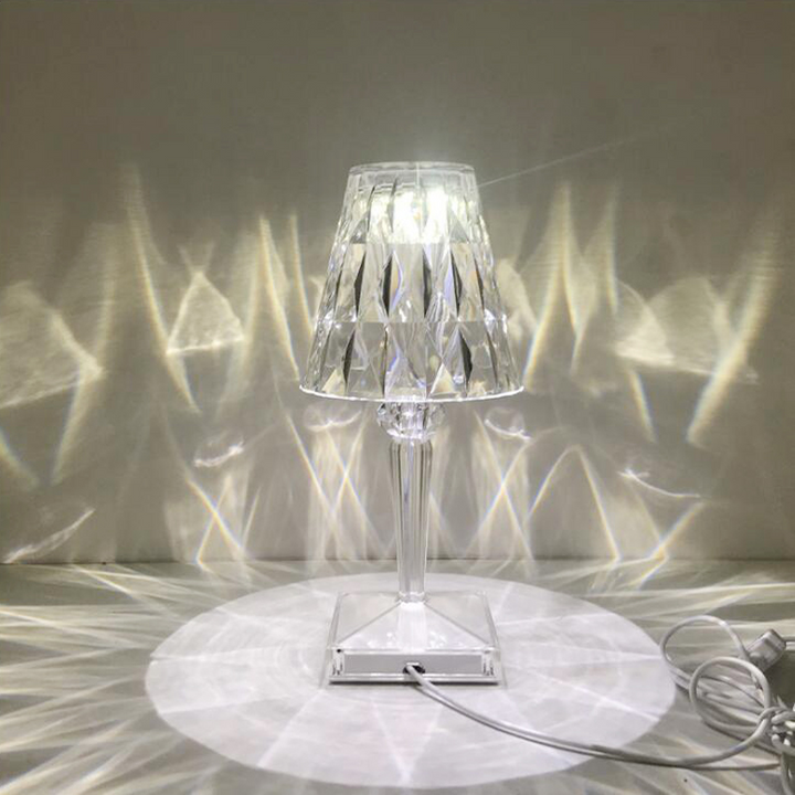 KristalGlow Touch Lampe - Elegant Bordlampe med Berøringssensor og USB | Skanto