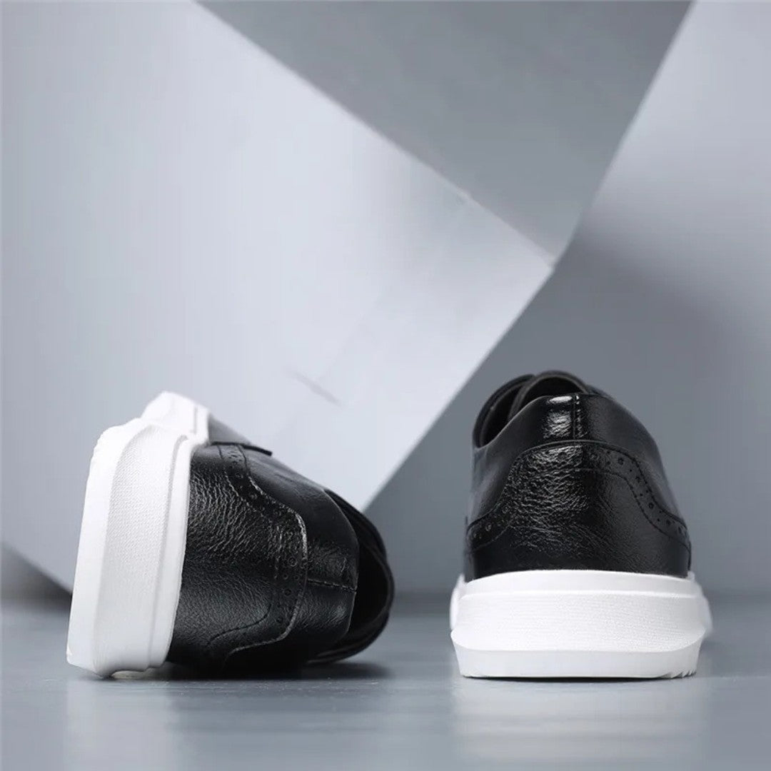 Brogue-sneakers i skinn med gummisåle