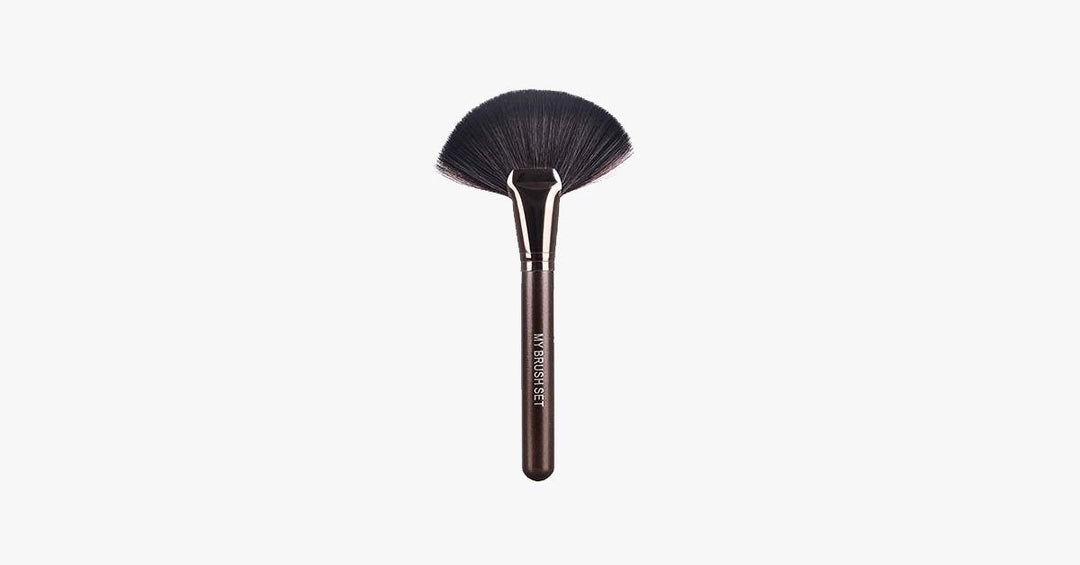 Skanto | Stor Fan Makeup Brush - Enkel myk børste for pudder, foundation & rouge