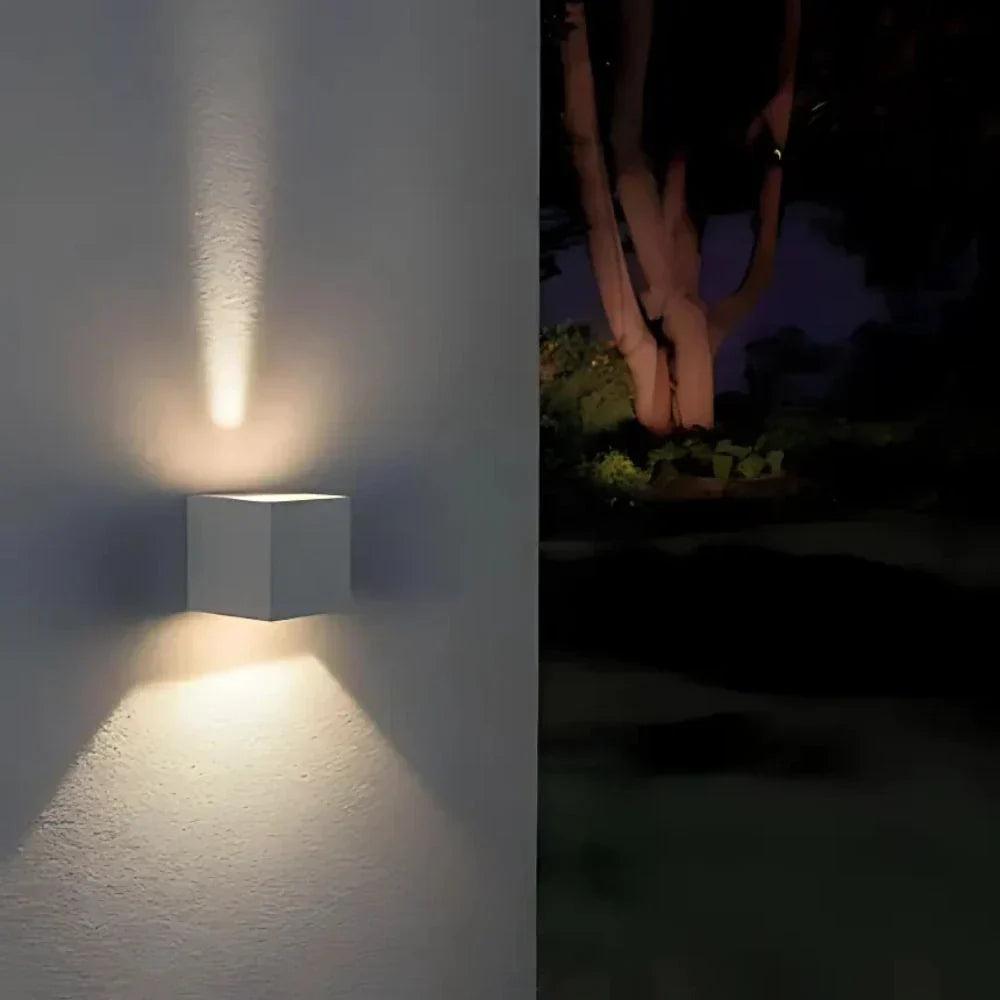 Moderne Wandleuchte fra schwarzem aluminium