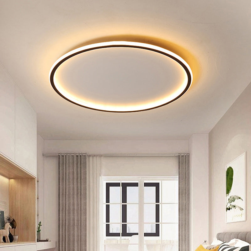 Moderne skandinavisk LED-taklampe med fjernkontroll – dimbar og energieffektiv