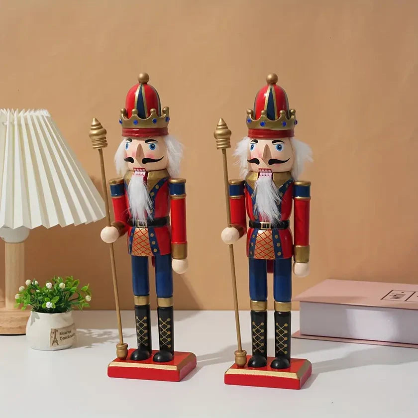 Skanto | FestiveGuard - Tradisjonell nøtteknekkerdekorasjon for julekos