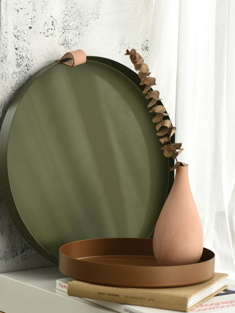 Norvo | Nordisk Stil Læderhåndtag Smidesjern Rundt Fat Plate Farge Oppbevaringsplate Vannglassplate Hjemmedekorasjon