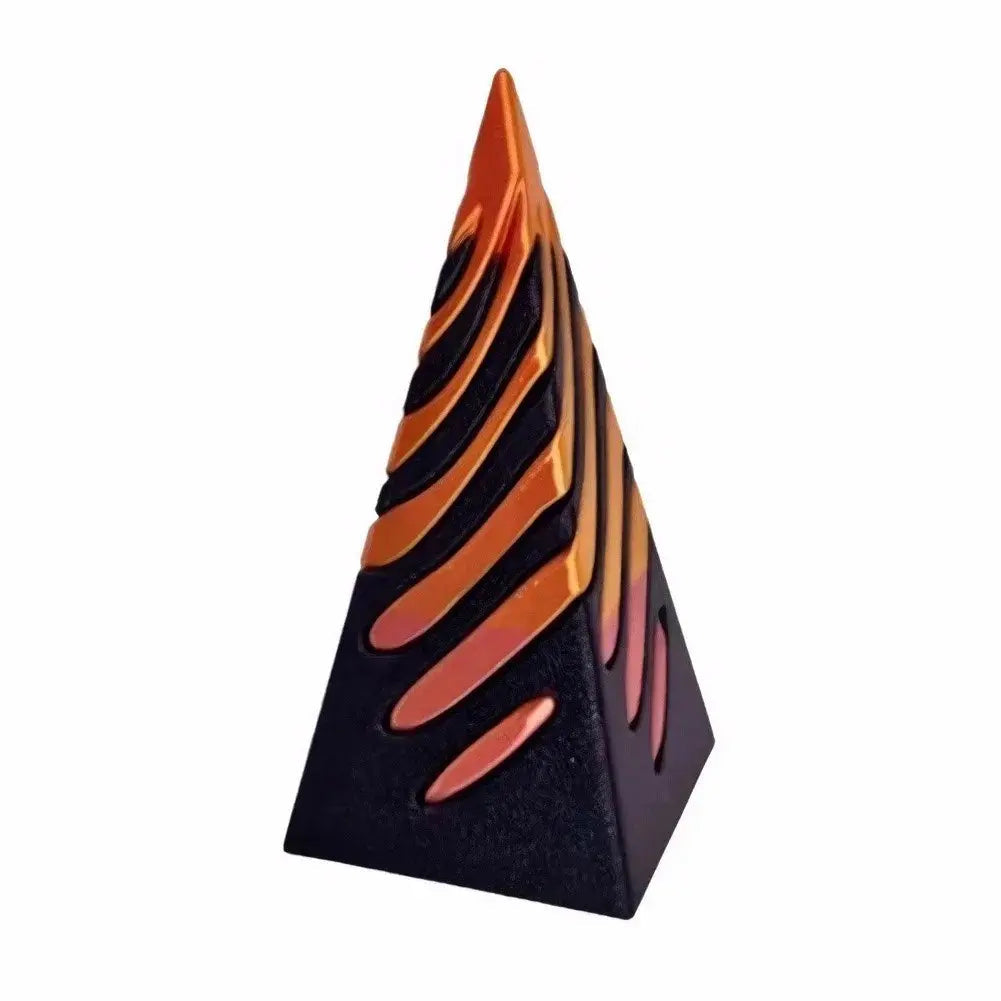 3D-printet spiralkjeglepyramideleke – Unik visuell magisk skrivebordsskulptur