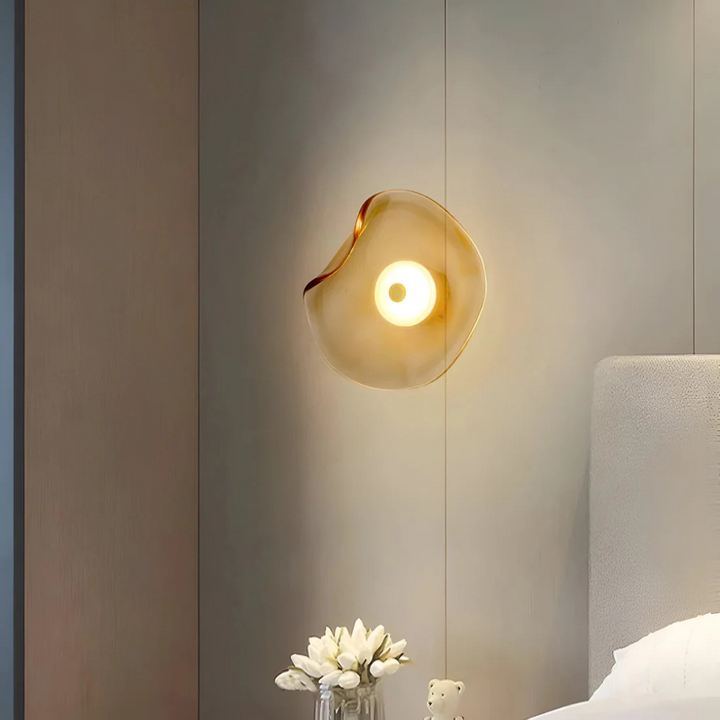Skanto | Buet Glass Vegglampe