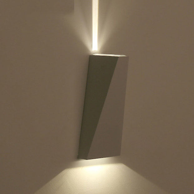 Enkel trapezoidal utendørs vanntett LED 2-lamputendørslampe | Skanto