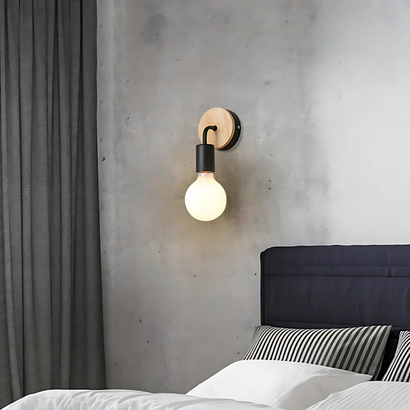 Nordisk vegglampe med lyspære - Tidøs belysning | Skanto
