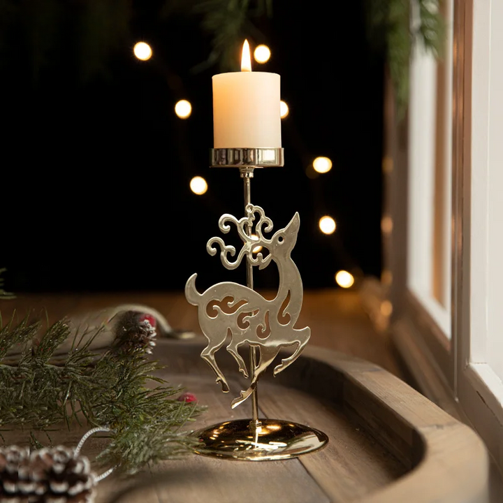 Julelysestaker - Stjerne- og juletredesign for festlig dekorasjon | Skanto