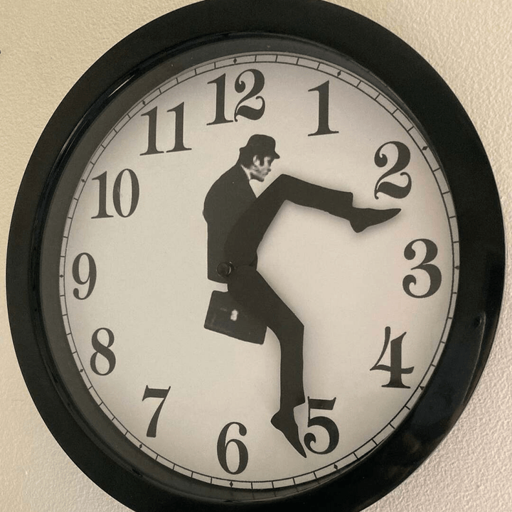Skanto | Ministry of Stupid Walks Clock