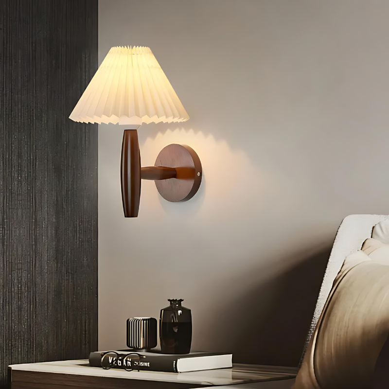 Skandinavisk moderne vegglampe i tre | Skanto