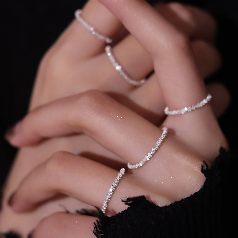 Skanto | Enkel tynn glitterring