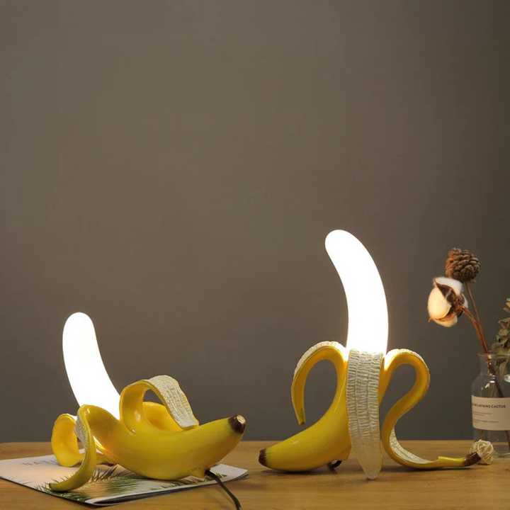 Skanto | Golden Banana LED Bordlampe