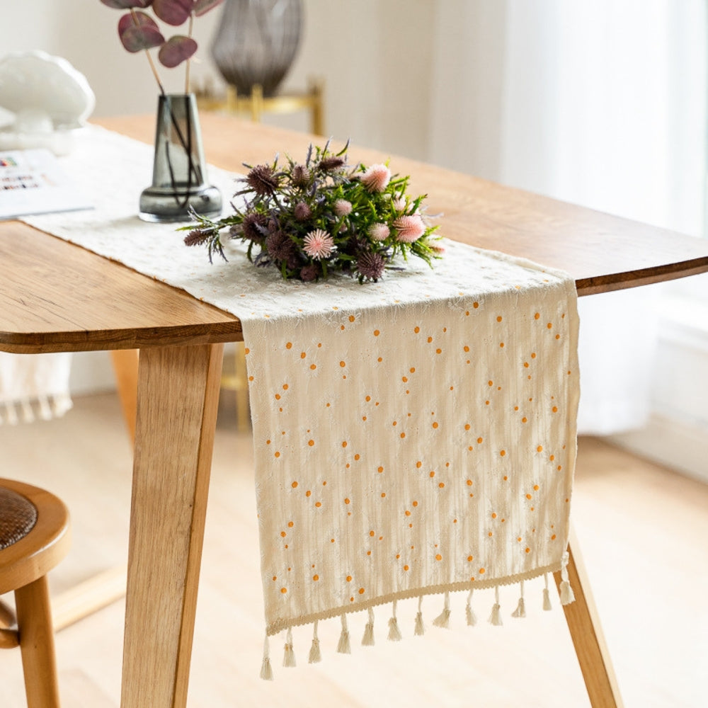 Skanto | Lekfull Daisy Brodert Boho Bordløper