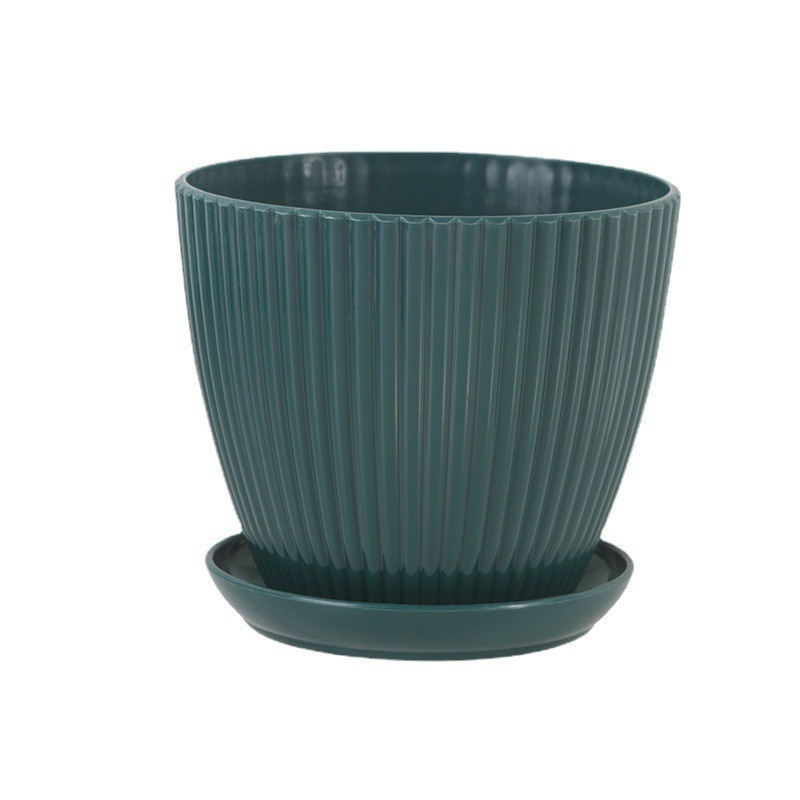 Skanto | Blomsterpotte med sporstruktur og skål – Robust plastpotte for planter