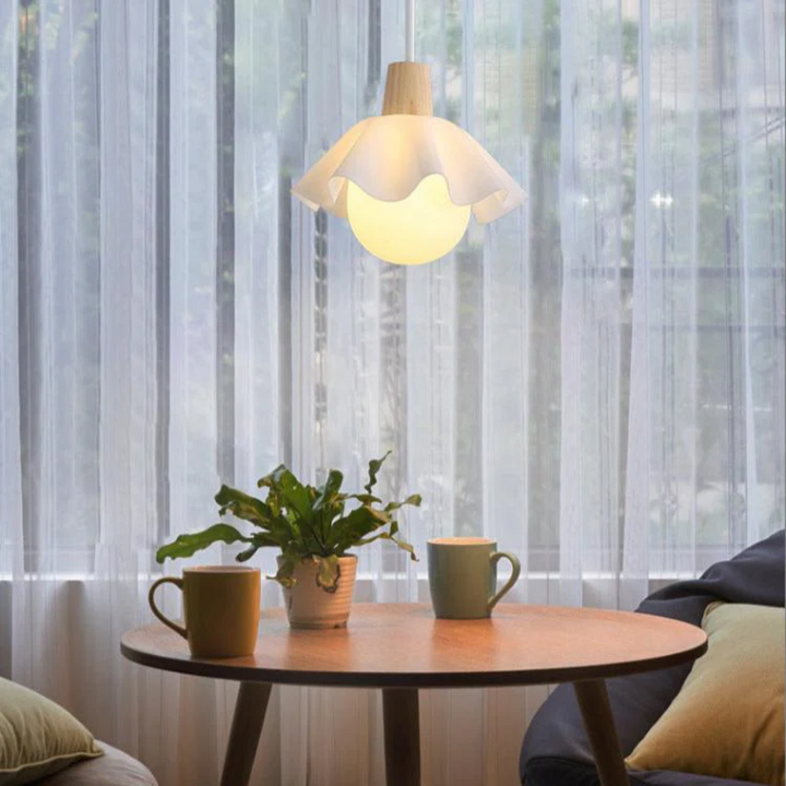 Skanto | Blomstformet pendellampe