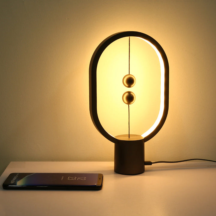 Tao - Moderne nordisk magnetisk balanse LED-lampe | Skanto