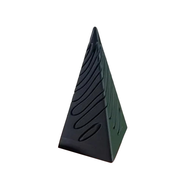 Umulig pyramide passasje skulptur | Skanto