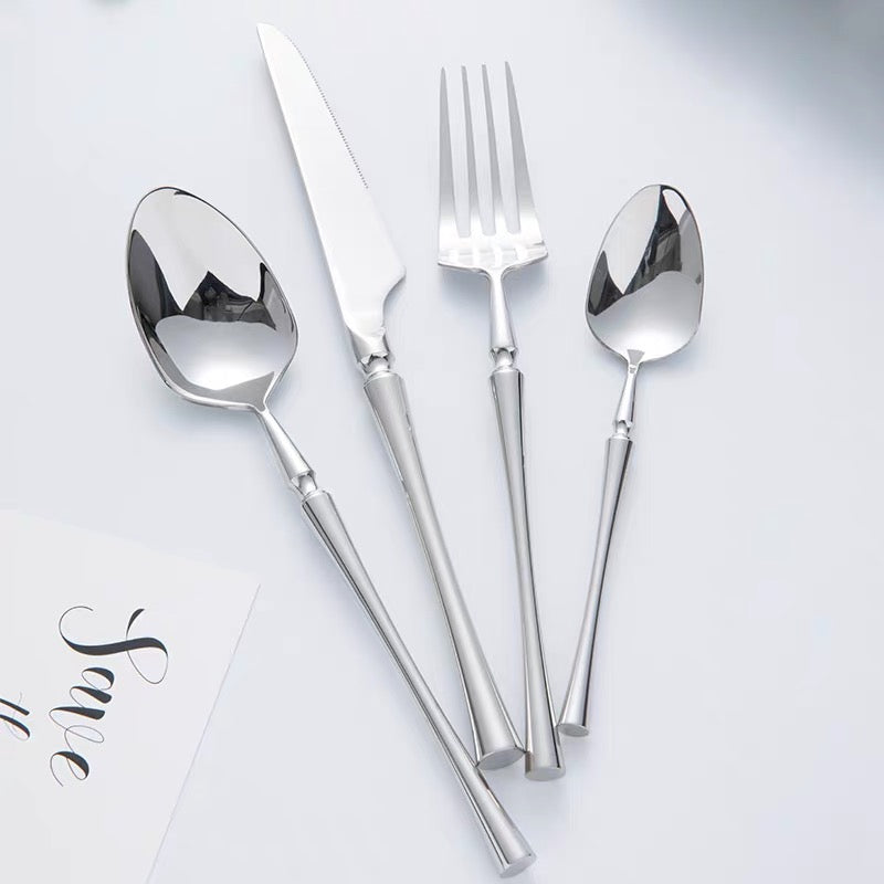 Elegant bestikksett i rustfritt stål Norvo| Høy kvalitet | Tidløst design