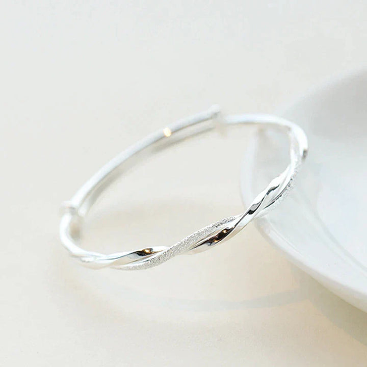 Elegant vevd sølvarmbånd