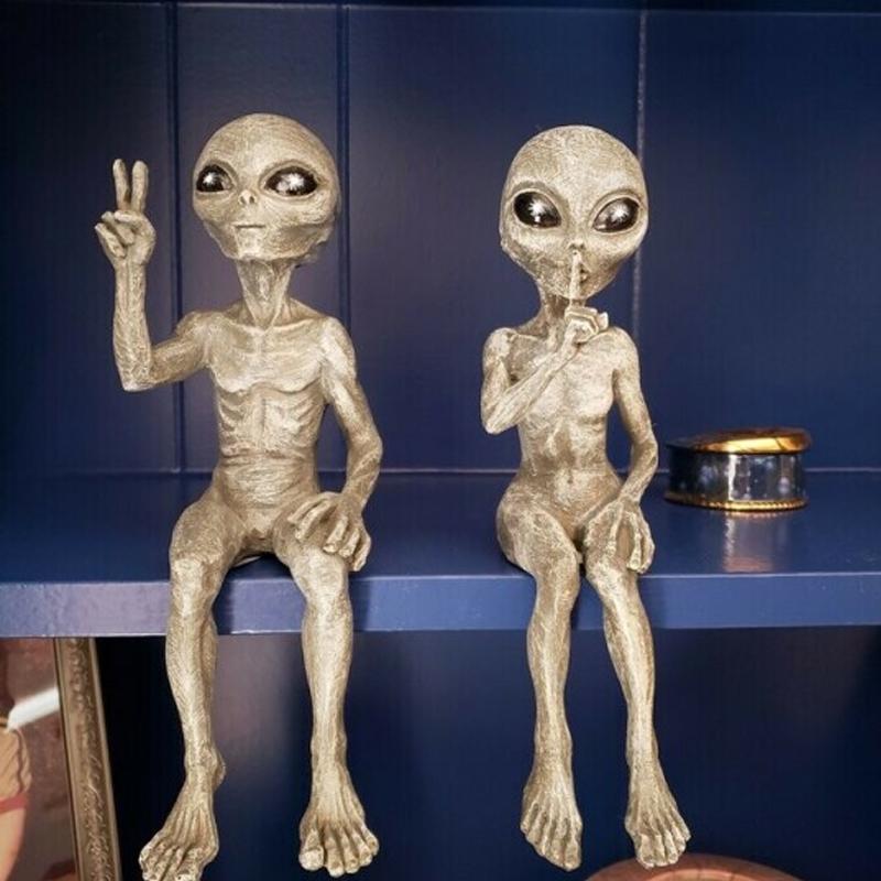 Alien Garden Statue | Skanto