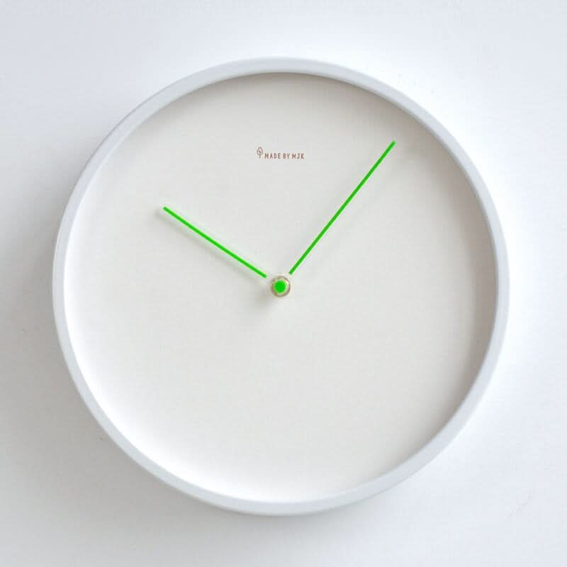 Skanto | Nordic Minimalist Treveggklokke Hvit Svart Design