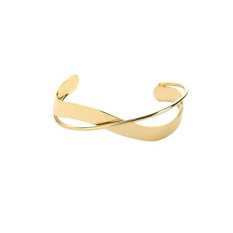 Elegant europeisk armbånd | Tilgjengelig i fantastisk sølv og luksuriøst gull! Skanto