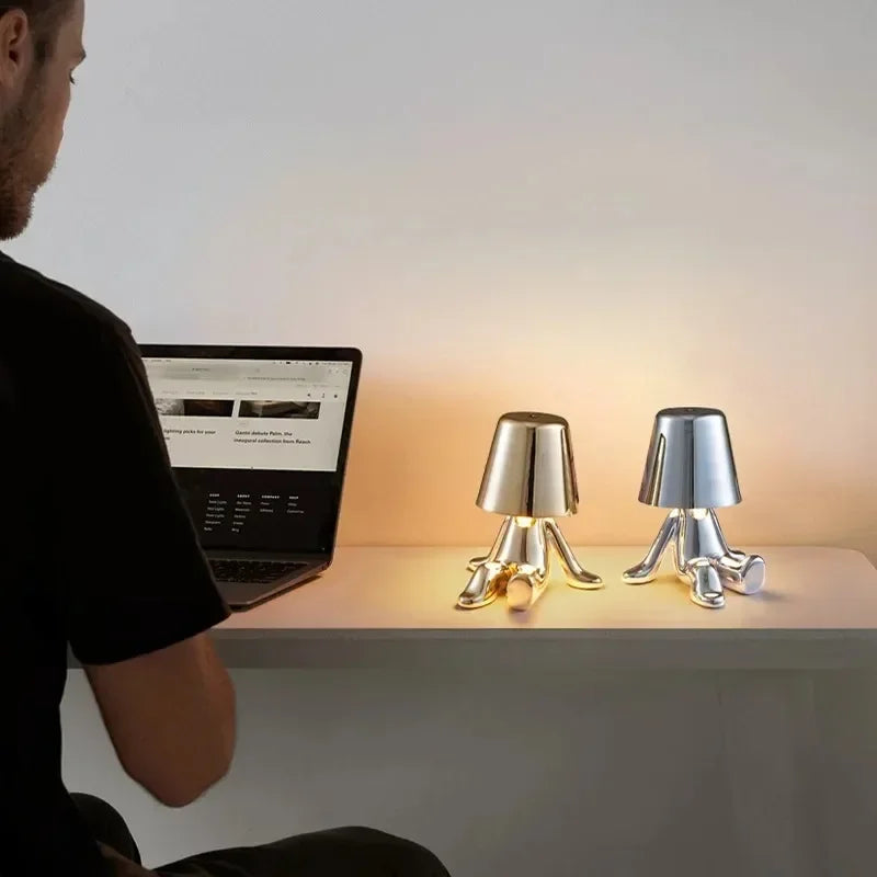 Skanto | Lite Gyldne Mann Bordlampe