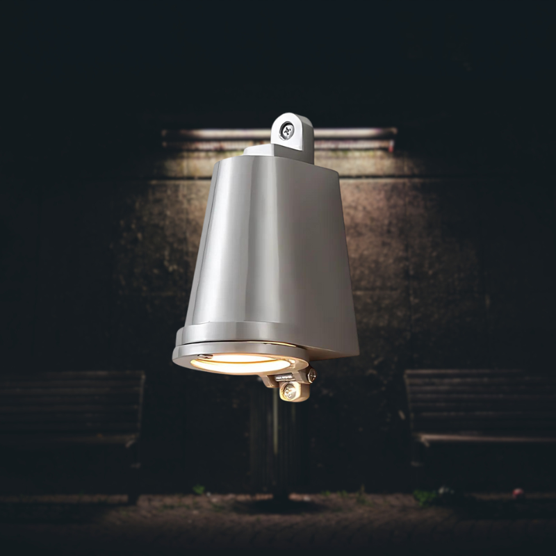 Elegant utendørs aluminium vegglampe | Skanto