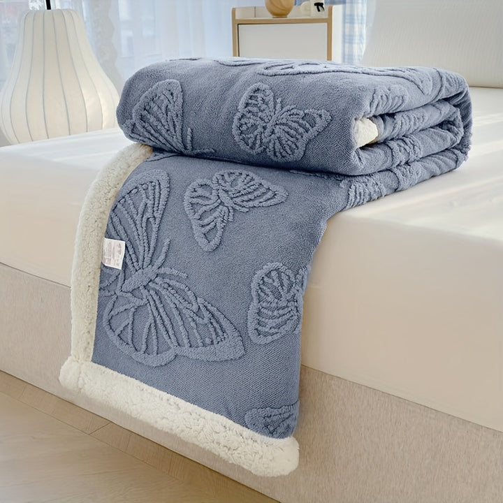 Cozy Luxe – Myk Fleece Teppe med Sommerfugl Design Skanto