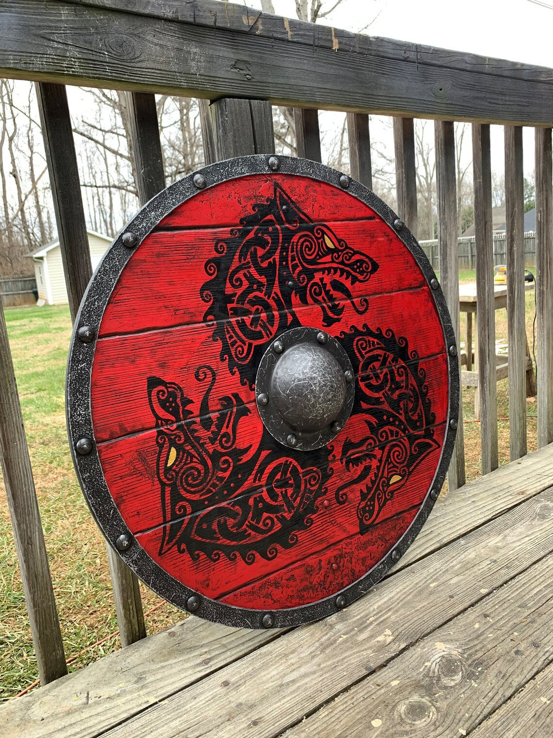Skanto | Eivor Valhalla Raven Kamp Skadet Viking Tre Skjold 30CM