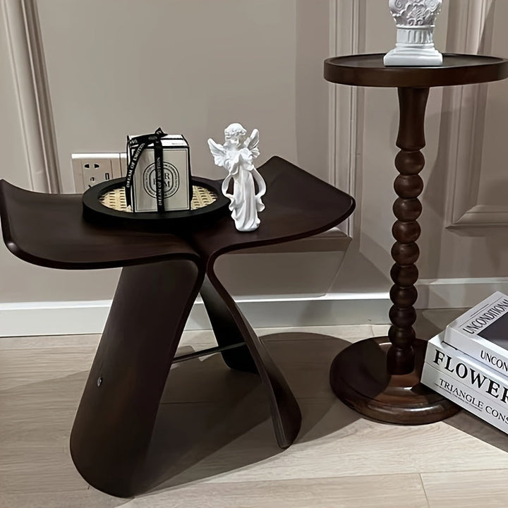 Skanto | Elegant Butterfly Stool – Tidøst Design for Stue og Inngang