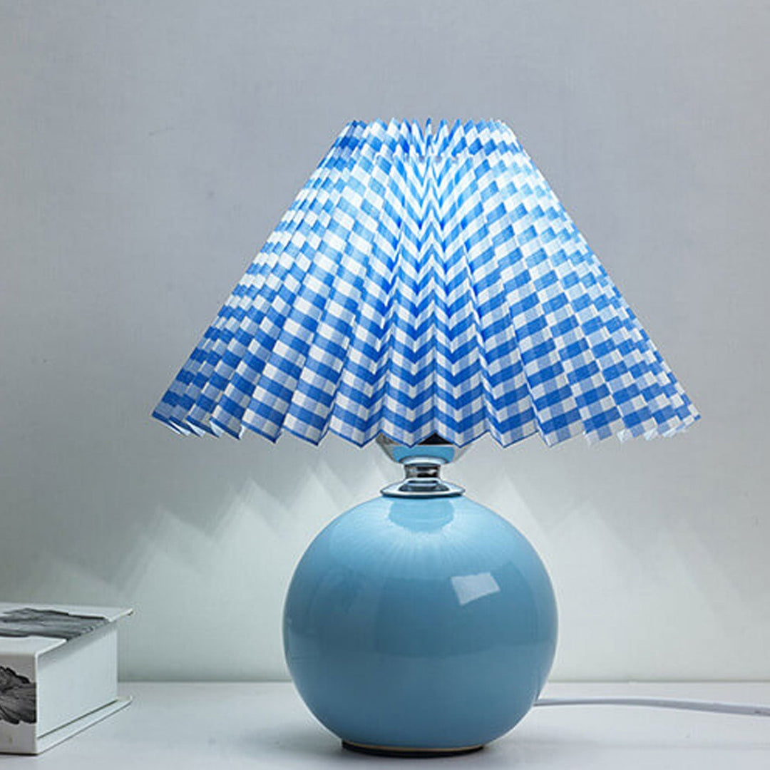 Skanto | Nordisk minimalistisk 1-lampe bordlampe laget av keramikk med folder