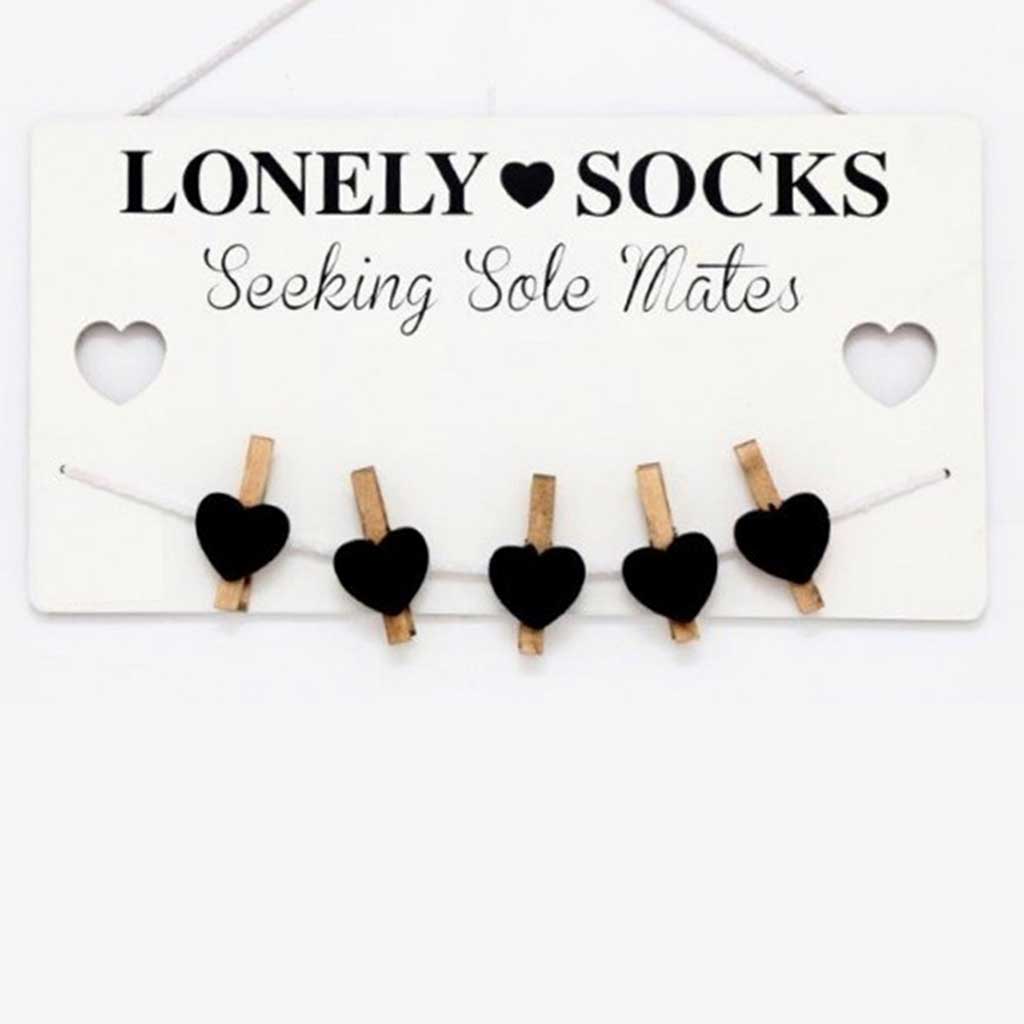 Hengende treskilt «Lone Socks»