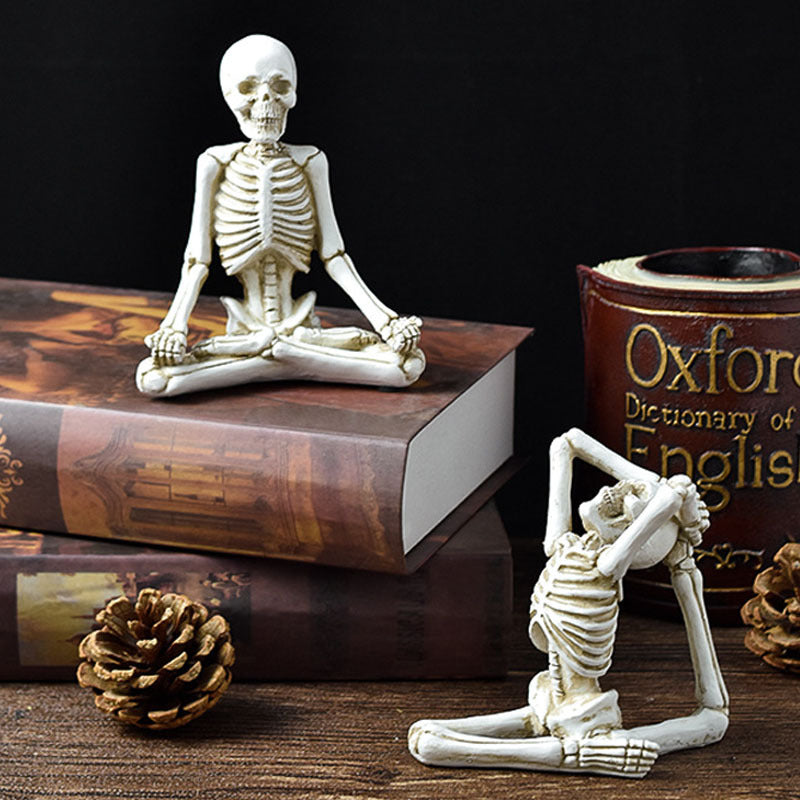 Skanto | Halloween Figurfigur – Harpiks Ornament i Vintage Hvit eller Svart