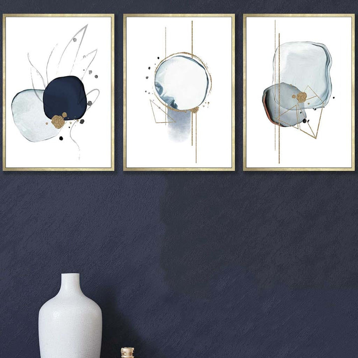 Abstrakt vinterstemning – marineblå og gullfargede kunsttrykk, sett med 3