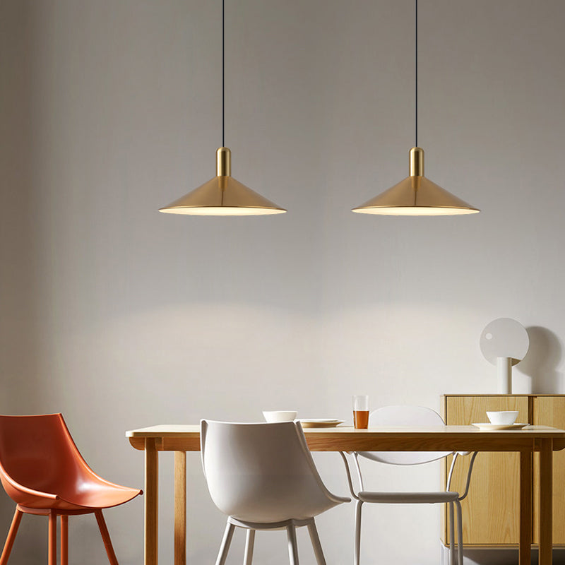 Skanto | Enkel Moderne Kegleformet LED Pendellampe
