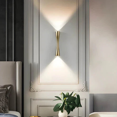 RéconfortGlow – Elegant Vegglampe for Atmosfærisk Belysning Skanto